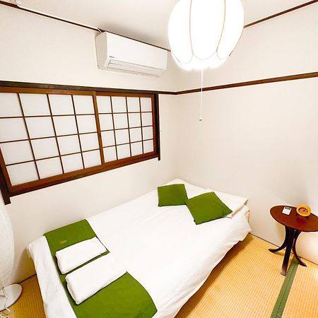 Funhouse-To North Umeda Guestresidence Ōsaka Exterior foto
